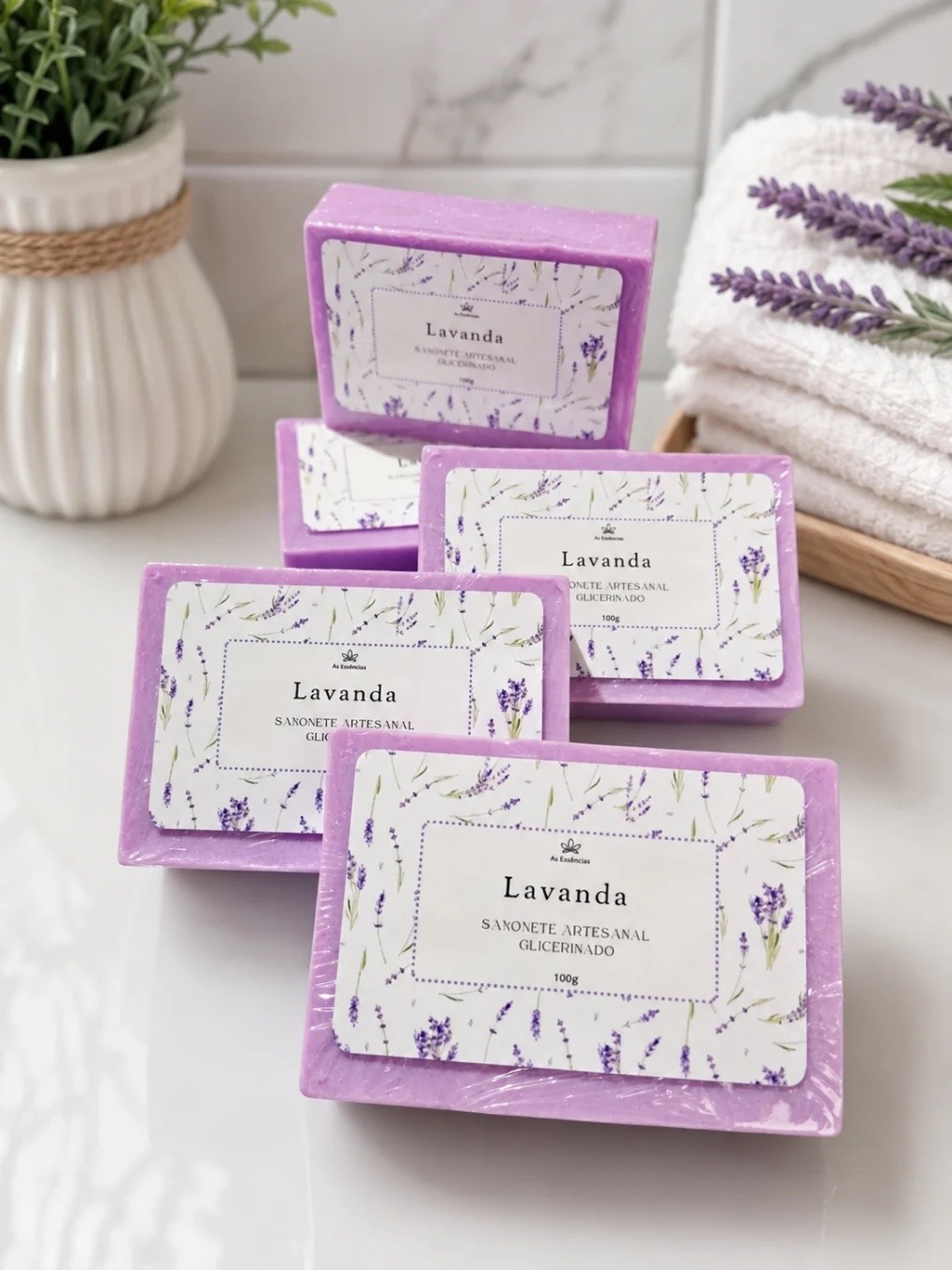 Sabonetes artesanais de lavanda da As Essências